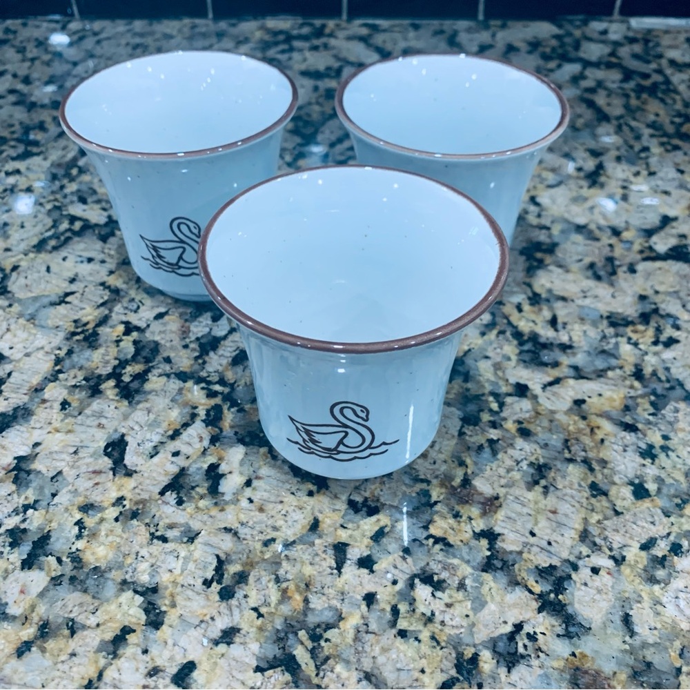 Vintage Set of 3 Schwans Swan Design Speckled Brown Stoneware Cups 3.25”